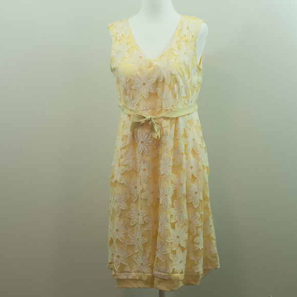 yellow lace maternity dress